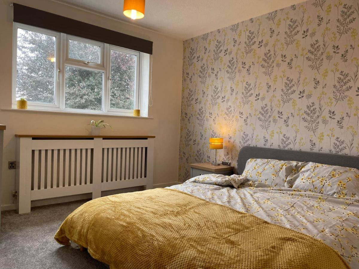 Leominster 3 Bedroom House Parking Garden Private Екстер'єр фото