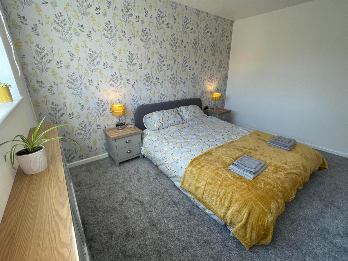 Leominster 3 Bedroom House Parking Garden Private Екстер'єр фото