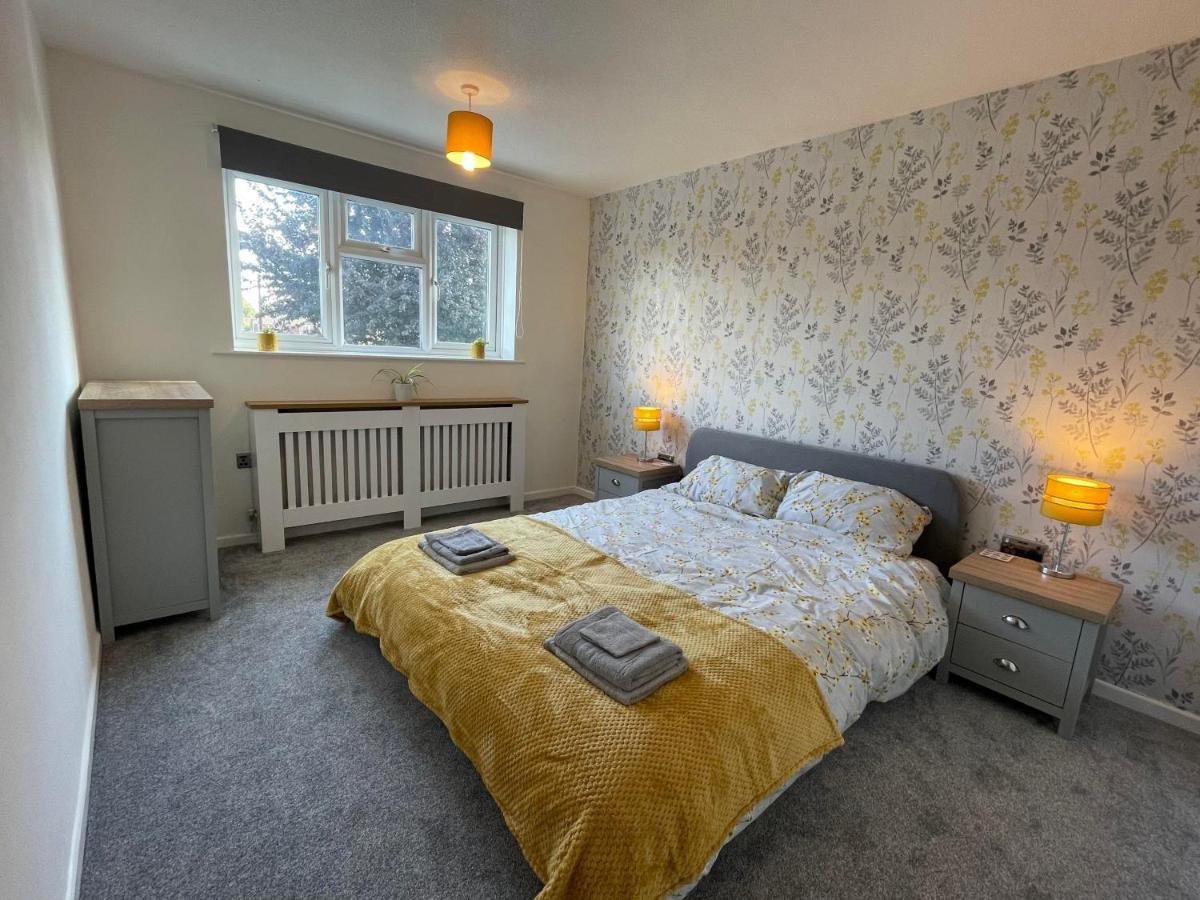 Leominster 3 Bedroom House Parking Garden Private Екстер'єр фото