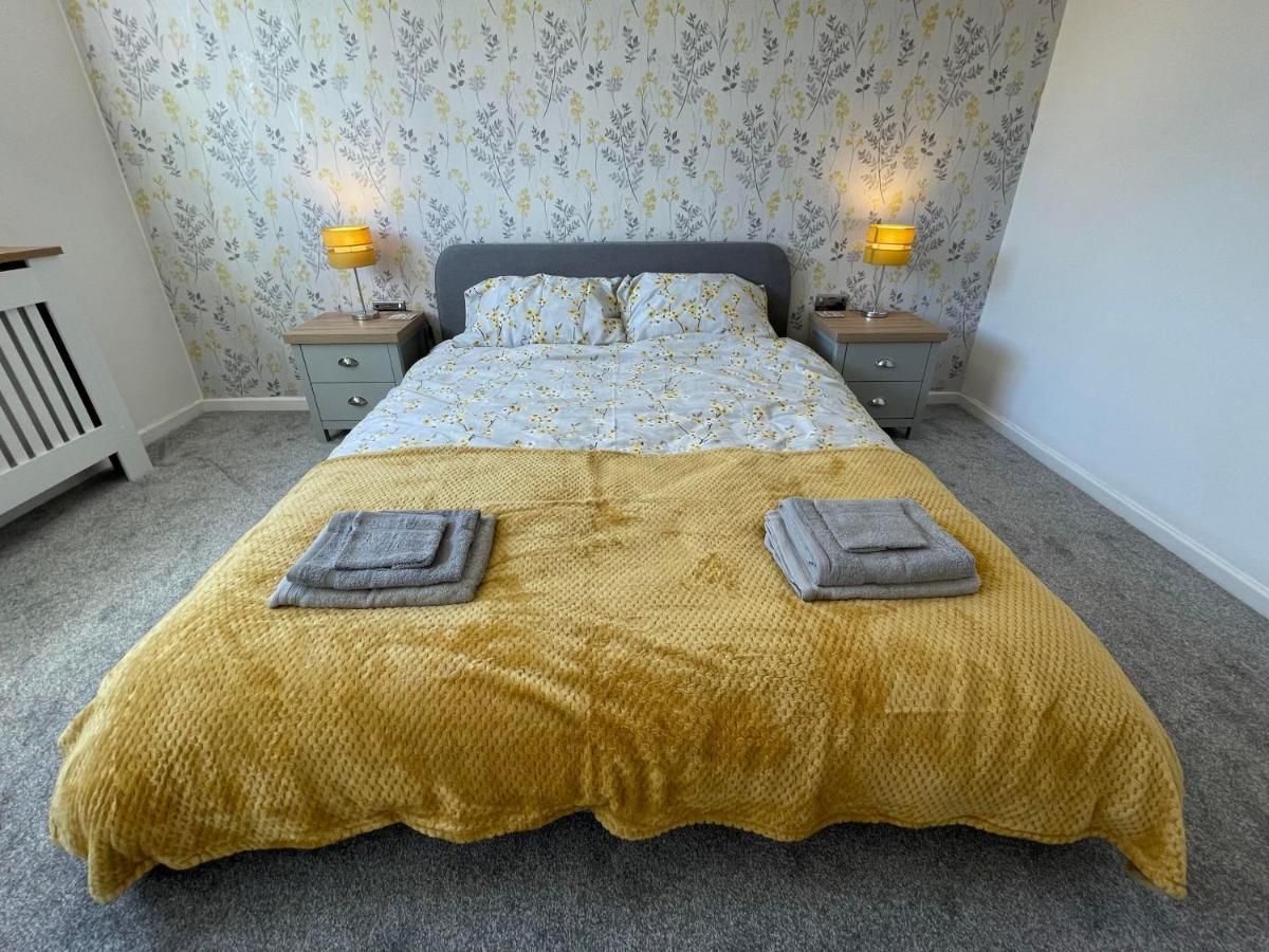 Leominster 3 Bedroom House Parking Garden Private Екстер'єр фото