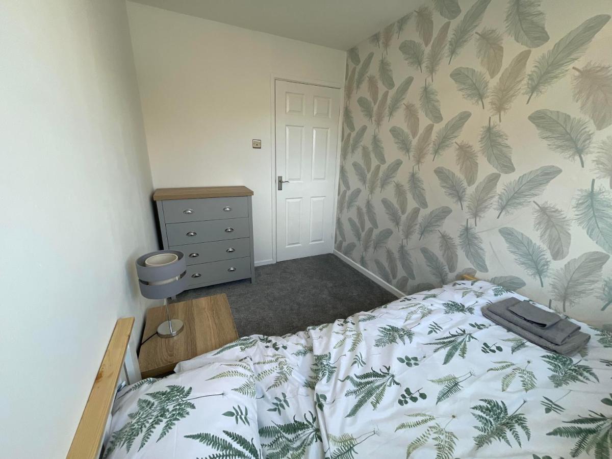 Leominster 3 Bedroom House Parking Garden Private Екстер'єр фото