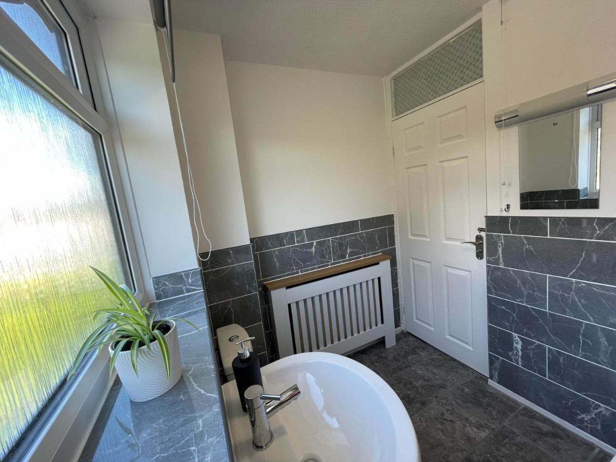 Leominster 3 Bedroom House Parking Garden Private Екстер'єр фото