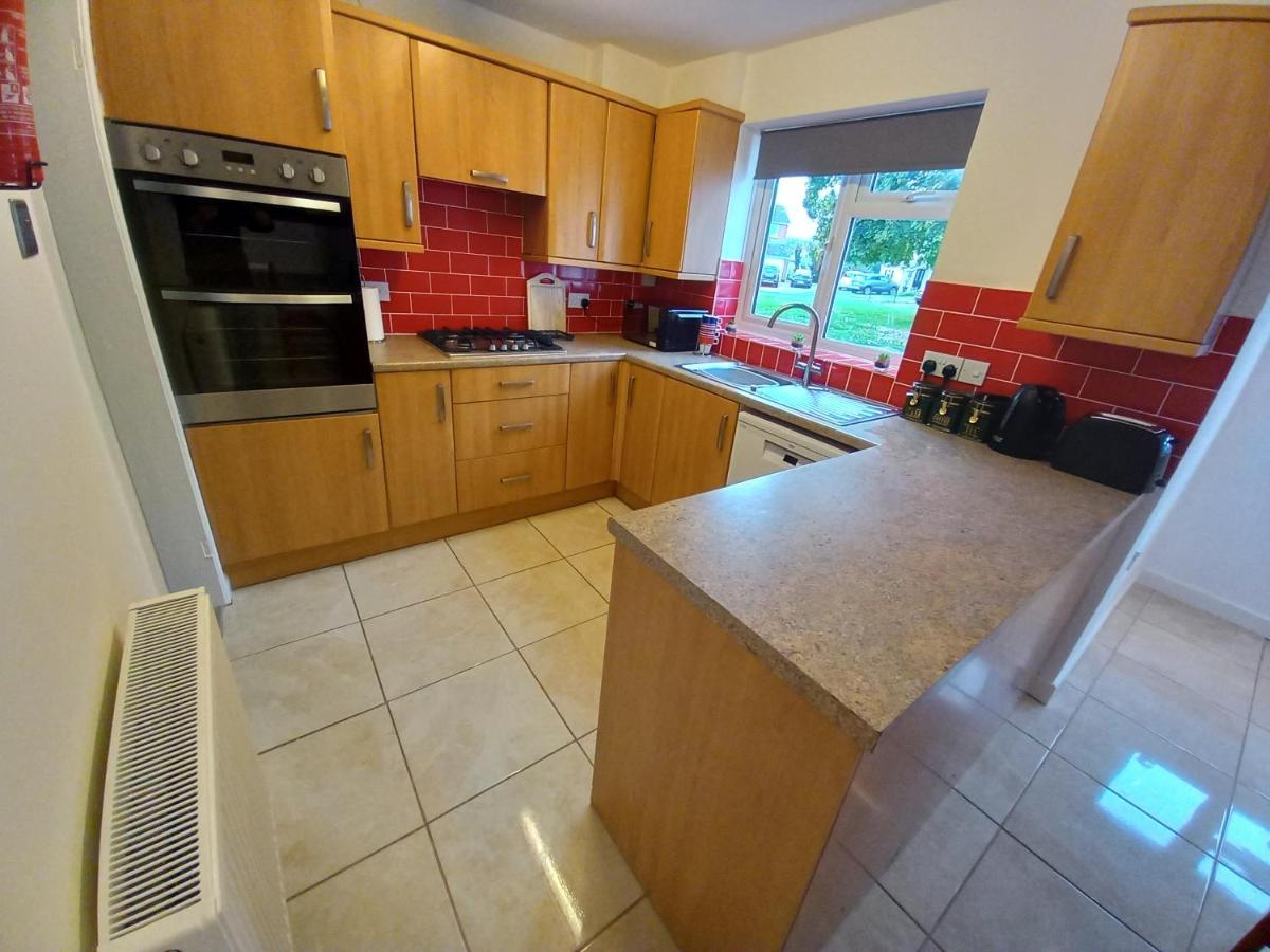 Leominster 3 Bedroom House Parking Garden Private Екстер'єр фото