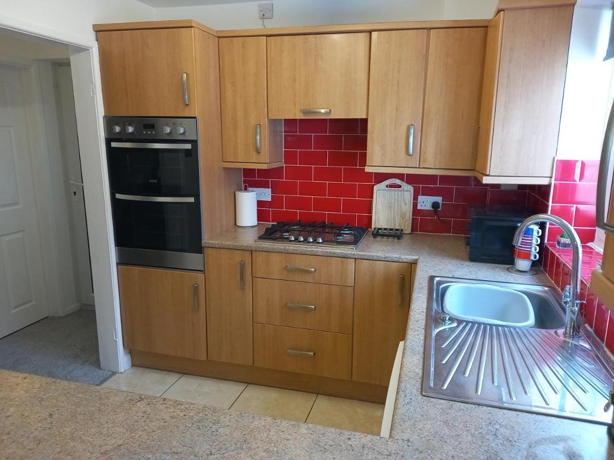 Leominster 3 Bedroom House Parking Garden Private Екстер'єр фото